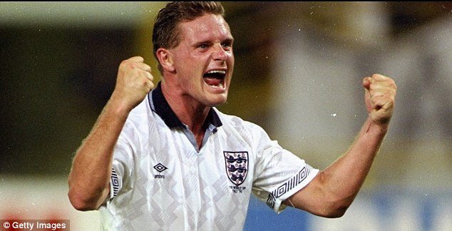 DanielJWalton90's tweet photo. Retweet this picture of Gazza rather than the ones in The Sun.

This country loves you, Paul! https://t.co/N7z4iIKnsL