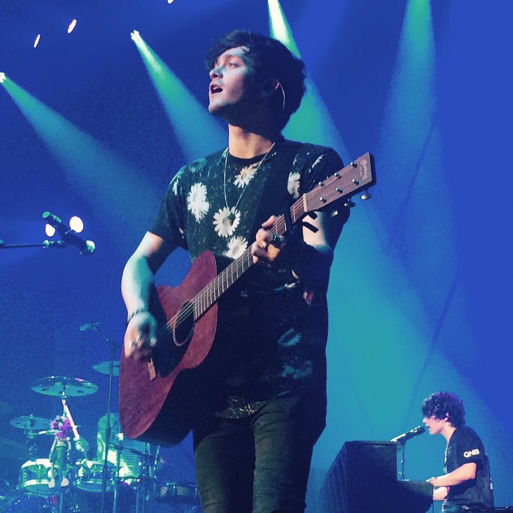 favconnorpics's tweet photo. I love this one @TheVampsCon https://t.co/vqIBZ96F1B