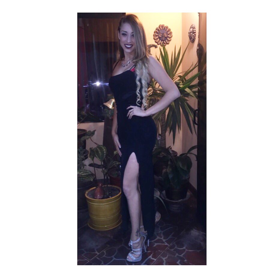 valevat's tweet photo. Celebrando mi cumple https://t.co/uiCVfELLiq