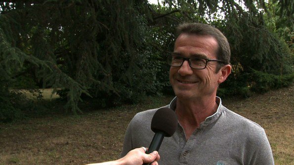 ChamoisStFlo's tweet image. Fabrice #Poullain, nouvel entraîneur des #Féminines, se présente face caméra ! ==&amp;gt; bit.ly/29Kfpjo