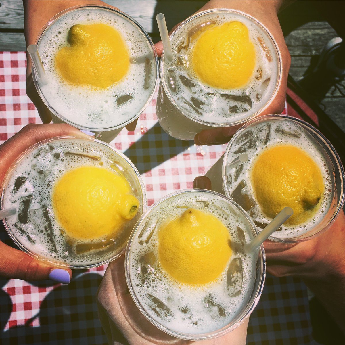 TheClamShack's tweet photo. It's a perfect day for a #freshsqueezedlemonade 
🍋 https://t.co/lc8P5xumgr