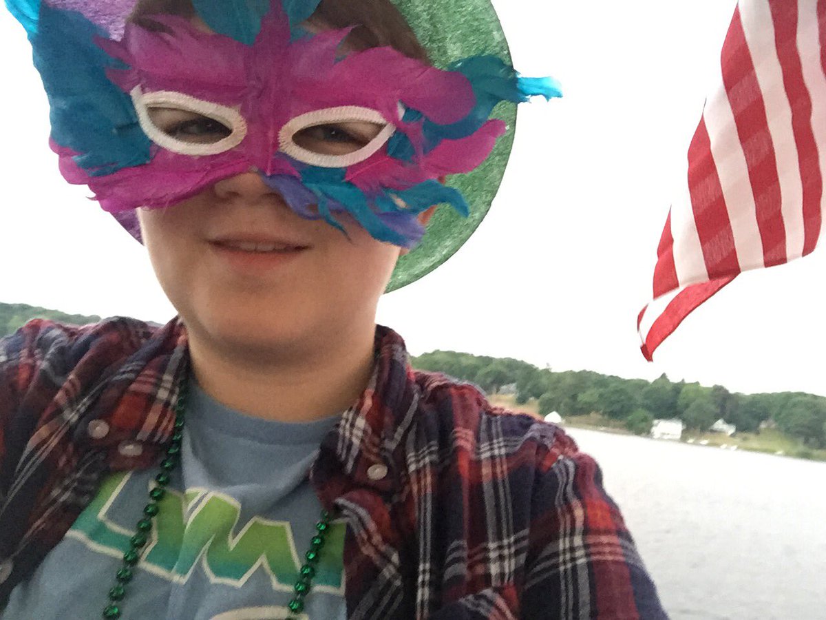 PaytonfryJ's tweet photo. A Mardi Gras forth of July Cruz. Yeah that makes sense. https://t.co/OYlo1gErKR