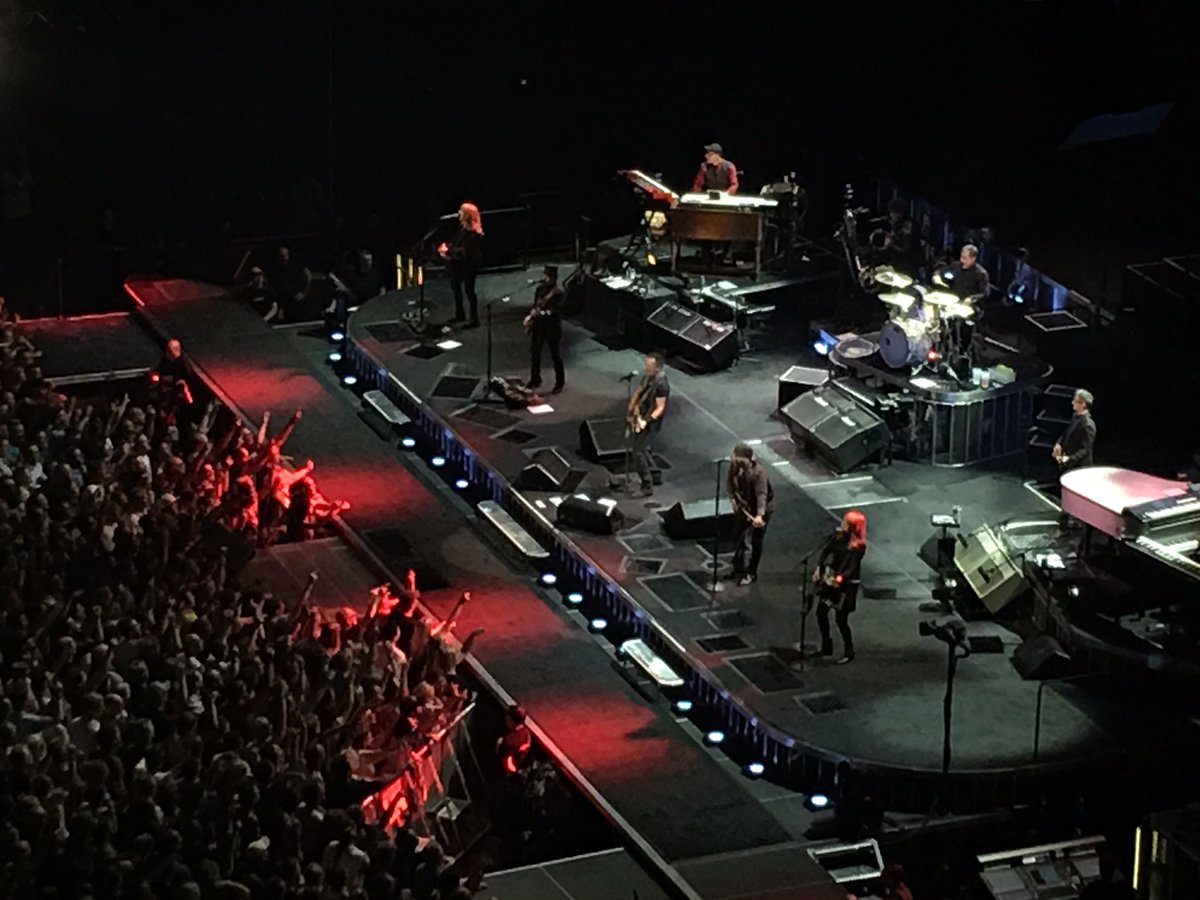 Trapped7073's tweet image. #springsteenparis #TheRiverTourParis @PointBlankSpain the ties!