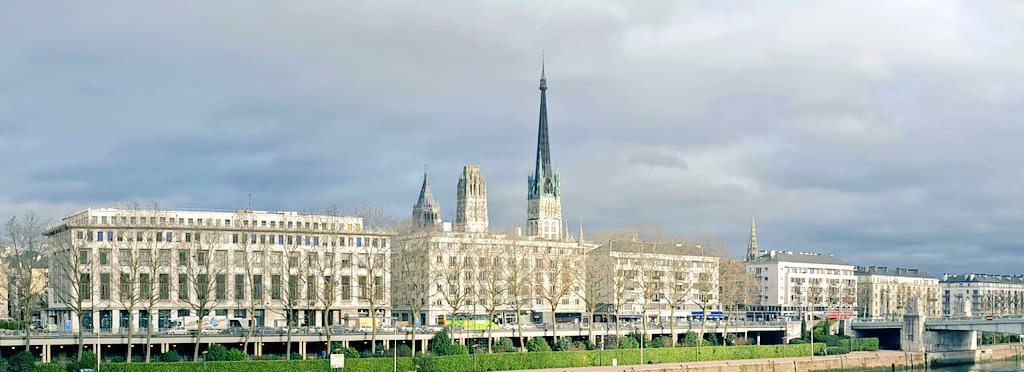 Rouen rive droite. #RouenExperiences #rouen #MetropoleRouenN #CathedraleRouen