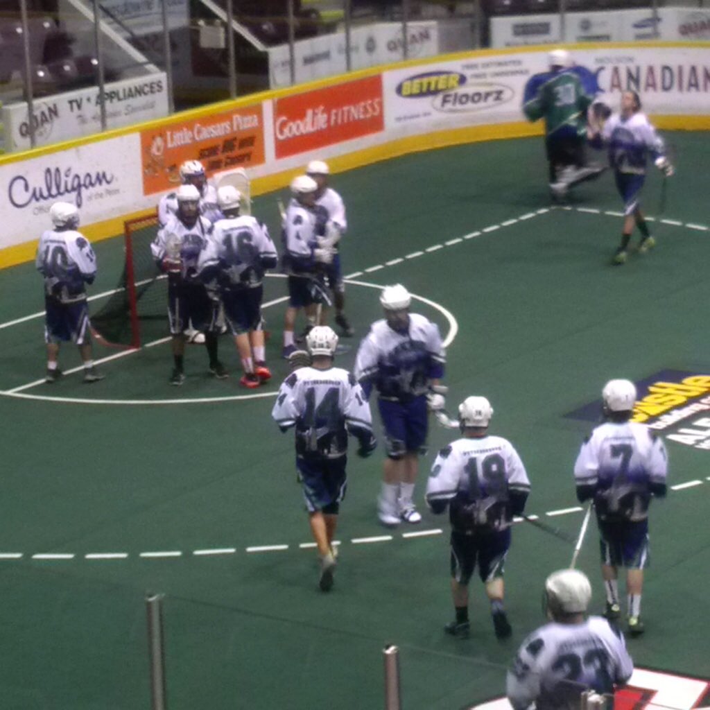 PtboJrCLakers's tweet photo. Game time here at @PtboMemCentre #NotASmallOne #GoLakersGo https://t.co/PyPf2rgw04