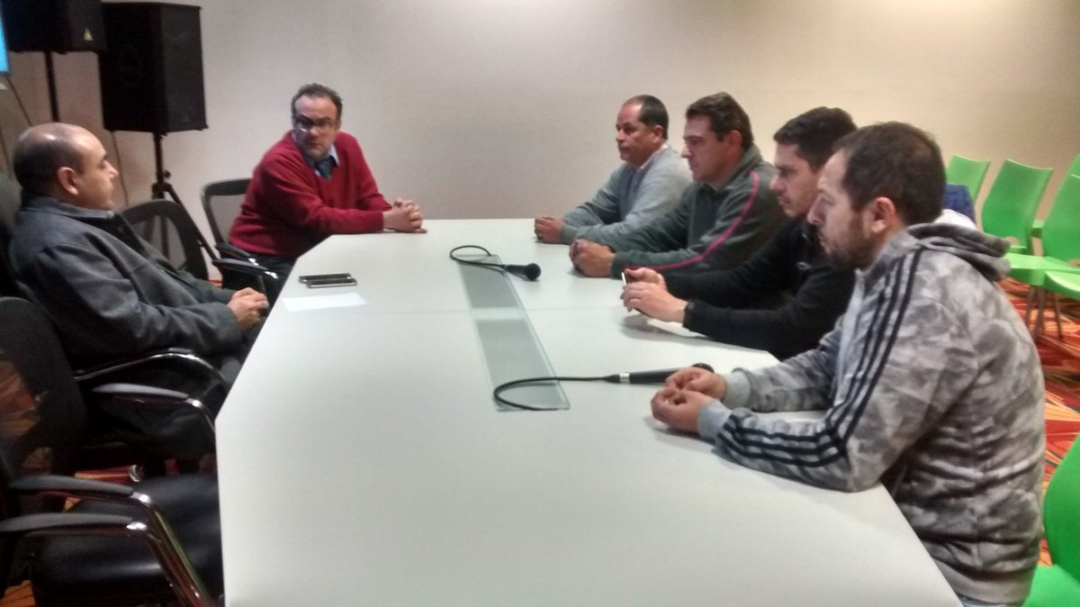 Kolo_Gonzalez's tweet photo. Dirigentes de @CUProgresista y @ClubAlvear se reúnen para delinear el futuro de @lavillabasket en el #TNA https://t.co/gTtauXrWPc