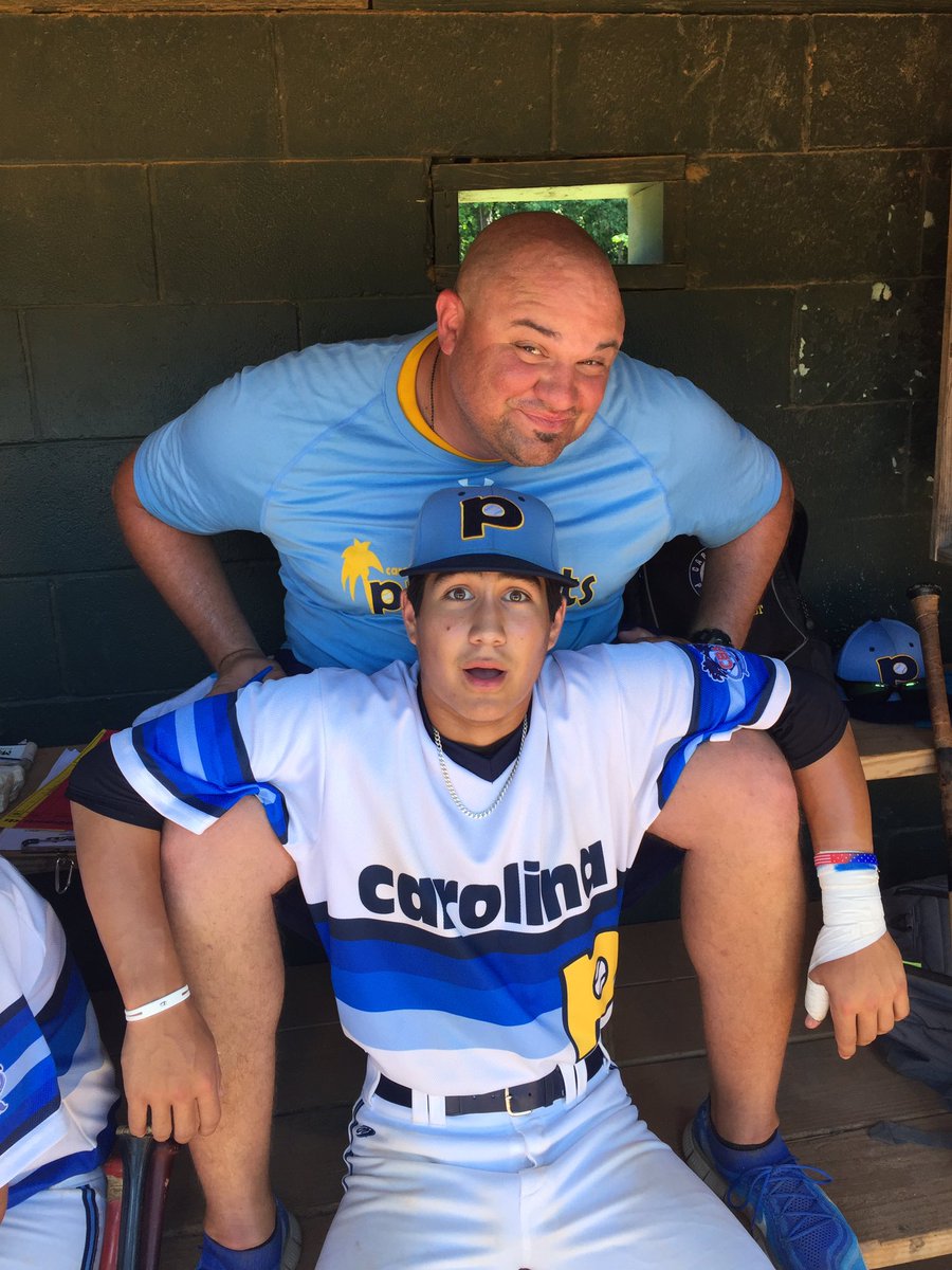 CarProspects's tweet photo. A little ❤️ between @IStayLukeWarm and @Ole_Schnitzel! #MBBros #loveyoulongtime #ProspectsNation https://t.co/SUZqxVRPeW