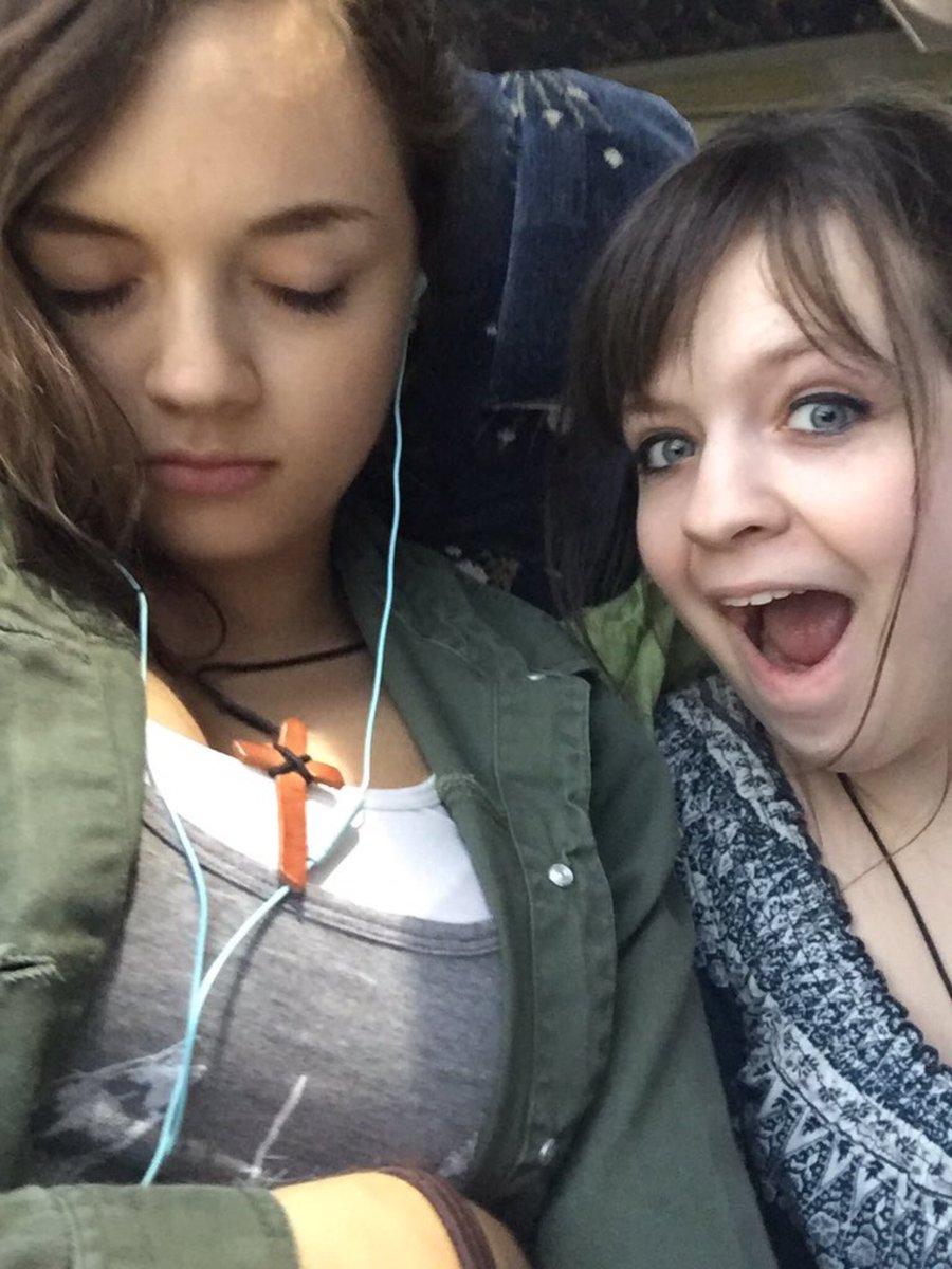 NewGPassouts's tweet photo. @LaurenSaysSmile did you have a nice nap?? #NewGPassouts https://t.co/bQEBzRWtzk