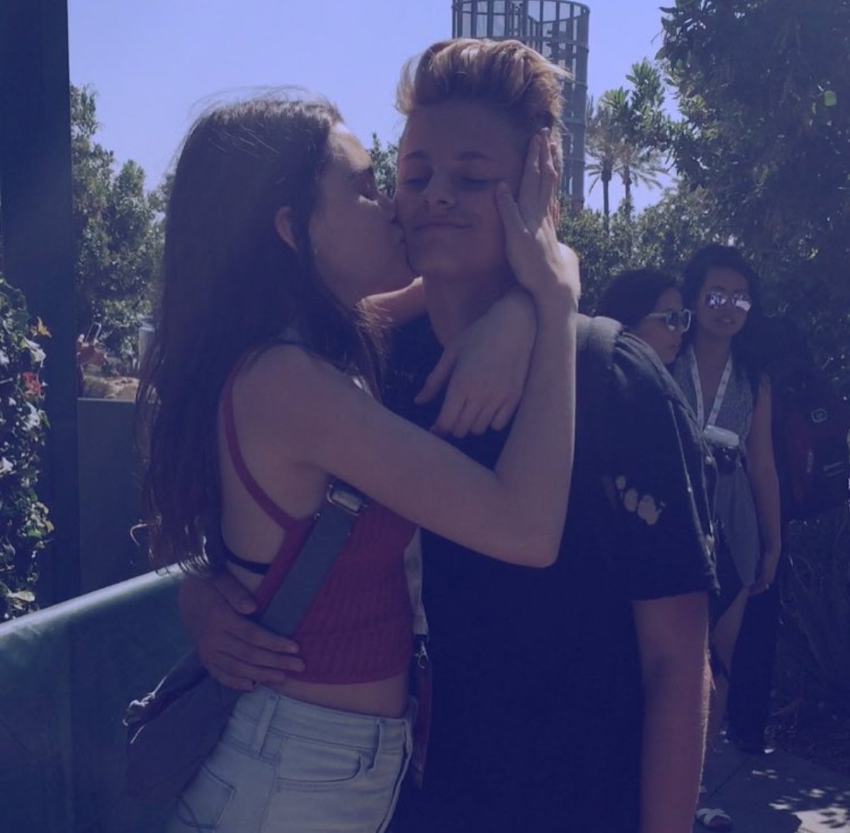duhitzmark's tweet photo. MY SUPPORTERS ARE SO FREAKIN' CUTE GAH😍😍 https://t.co/ODa72qf6yI