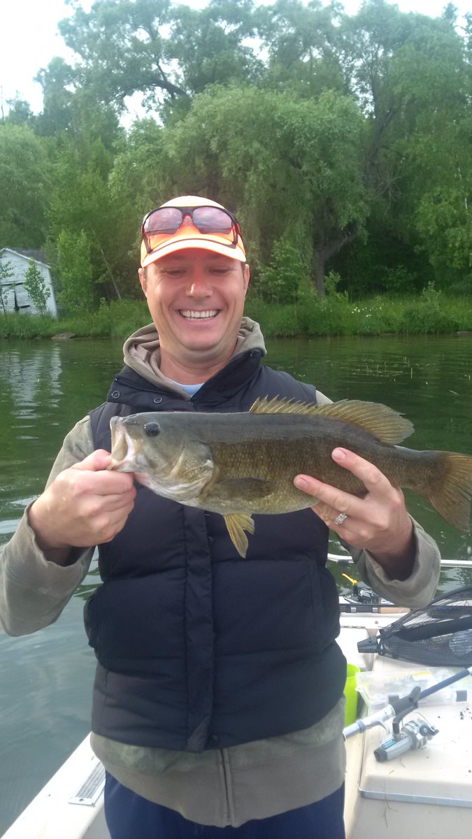 SomeGuysFishing's tweet photo. Chris, Jamie and EMI all with some nice catches @BIG_ASS_FANS #fishingontario #bass https://t.co/u6xfiWjKRk