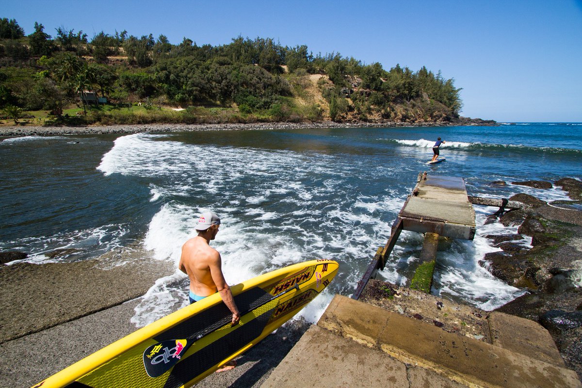 Naish Team getting some downwind training in before the Maui to Molokai race this weekend #M2M #Naishsup