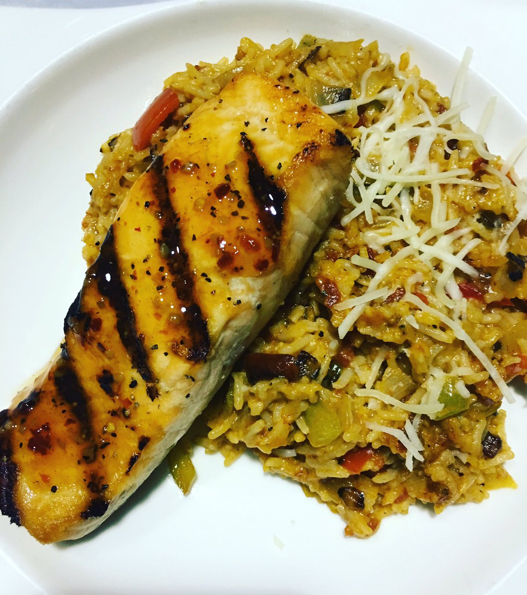Salmon Pilaf, mouthwatering. #hoopssportsbarandgrill