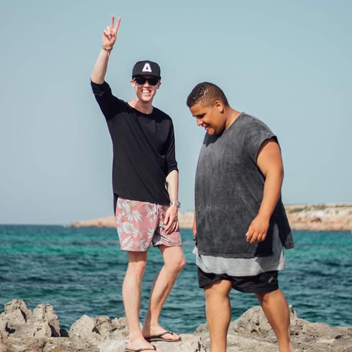 celebQuicki's tweet photo. Beach life 🌴 at Ibiza Spain 
@jayhardway × @justinmylomusic https://t.co/M9zyVUtsGP