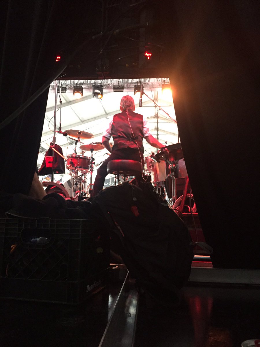 I have the best seat In The house for Huey's show!!!