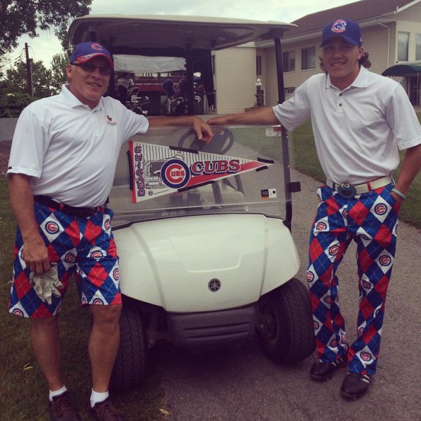 That's what you call golf attire. Get 'er goin' again, Cubbies! #GoCubsGo <a href="/Cubs/">Chicago Cubs</a> @GottaBeC