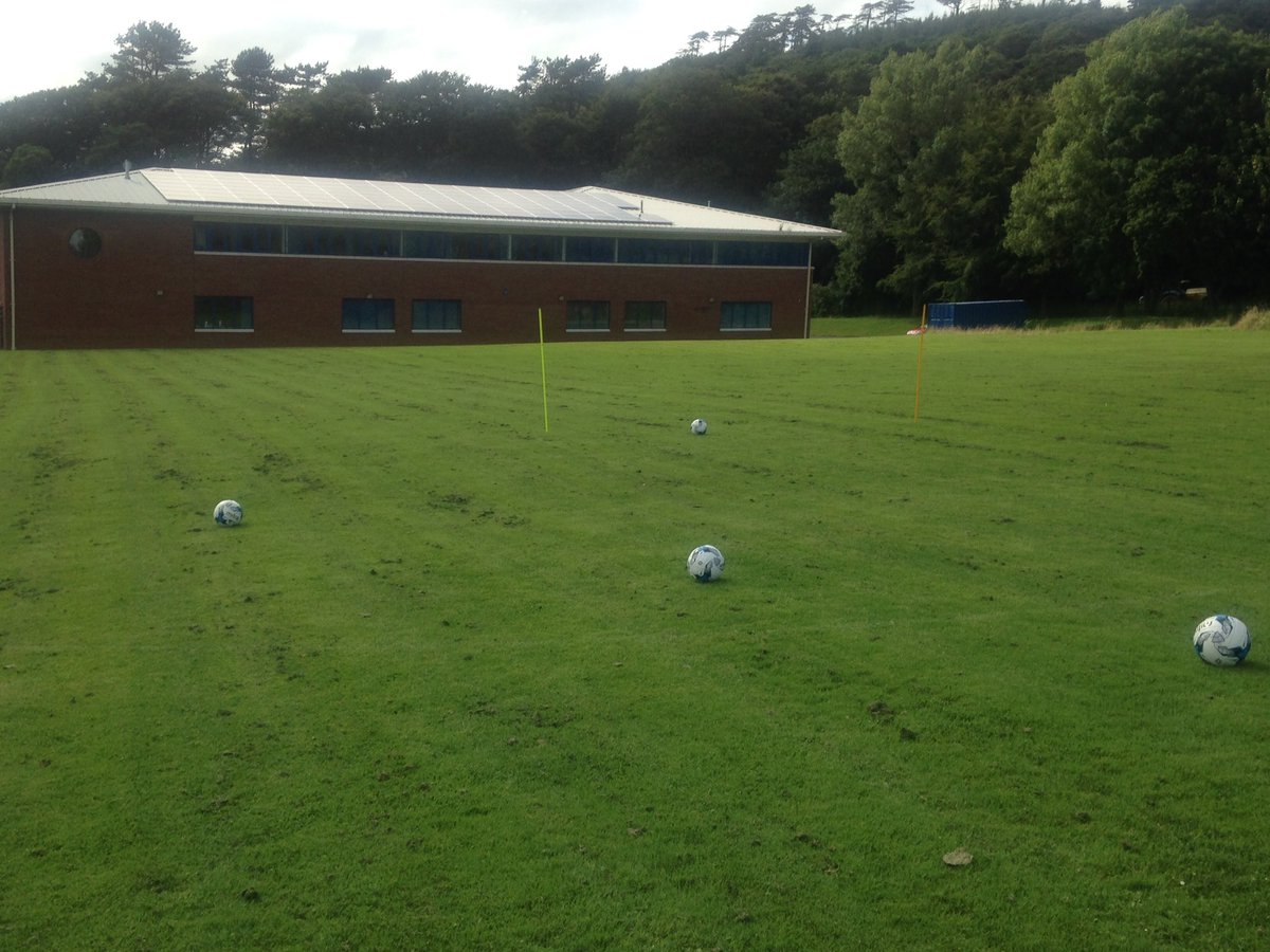 CsgSoccer's tweet photo. Pre season 2016 @CsgSoccer @ColegSirGar @CSGsport @JonathanJong38 https://t.co/tx6fwxT5Hv