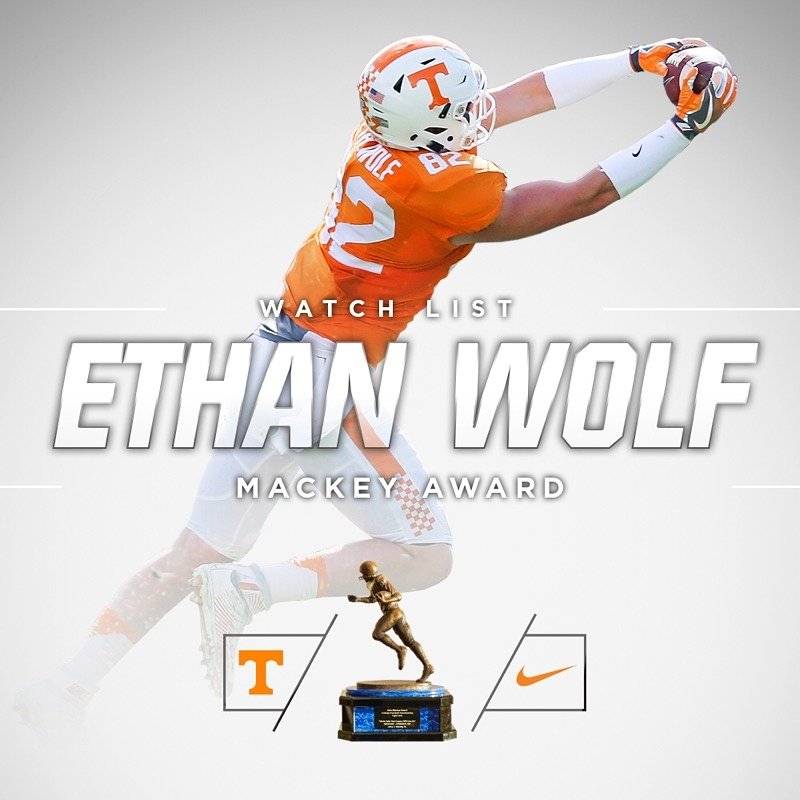 Vol_Football's tweet photo. Be #EL17E 🍊🍊🍊🏈 https://t.co/aIsq3334e9