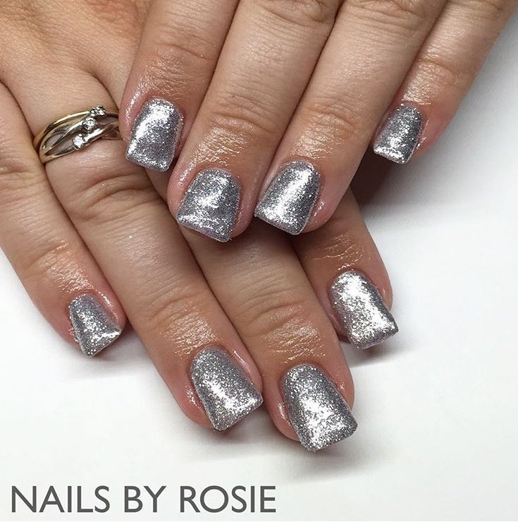 nailsbyrosiew's tweet photo. Sparkles ✨✨✨ #biosculpture #showscratch #nails @BiosculptureGB @pro_beauty @ScratchMagazine https://t.co/eMeEI8IUsQ
