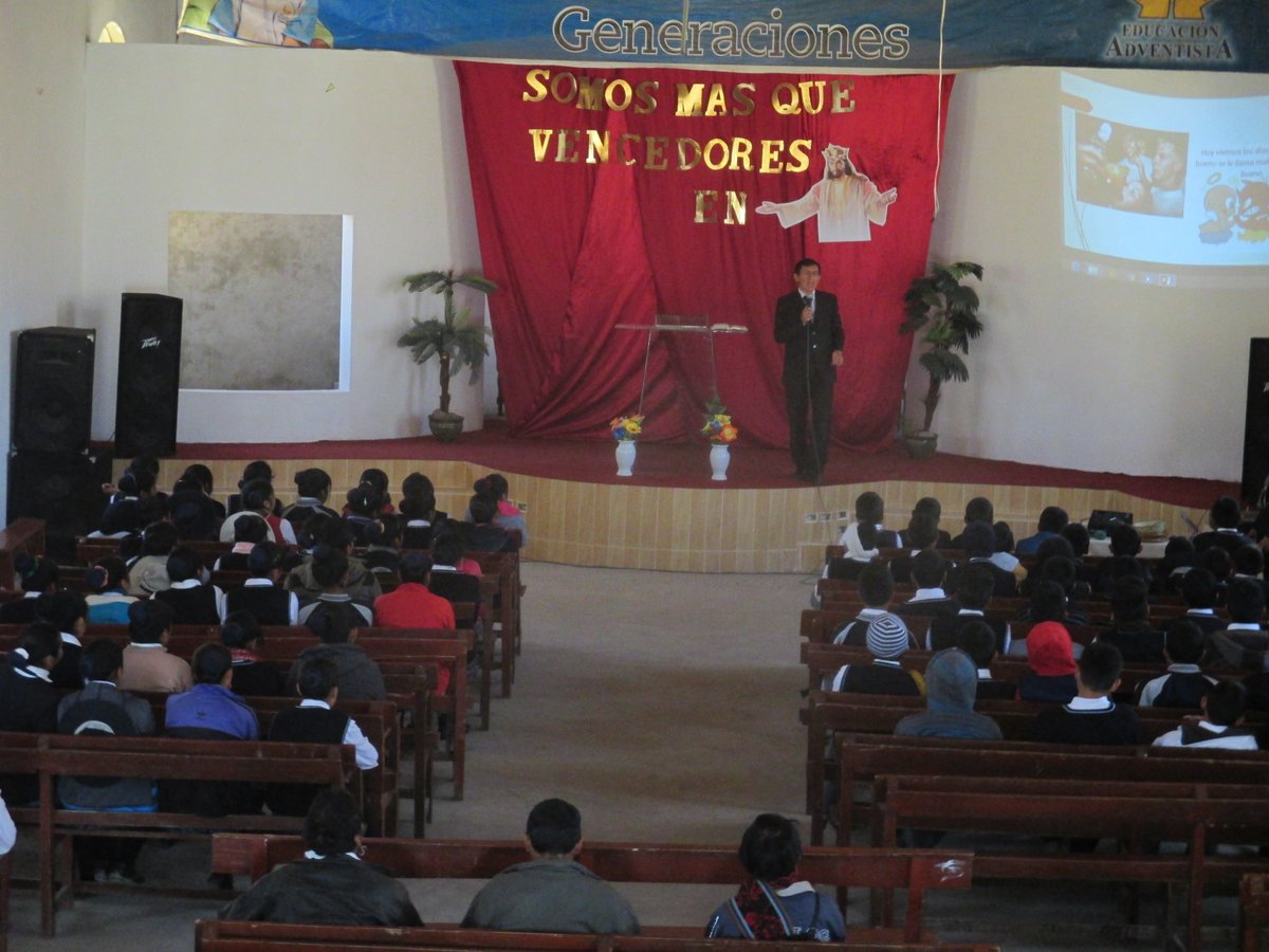 ColAdvVelille's tweet photo. También en el nivel secundario "Somos más que Vencedores en Jesús", gracias pastor Juan Villegas. https://t.co/NaxdmrQK0m