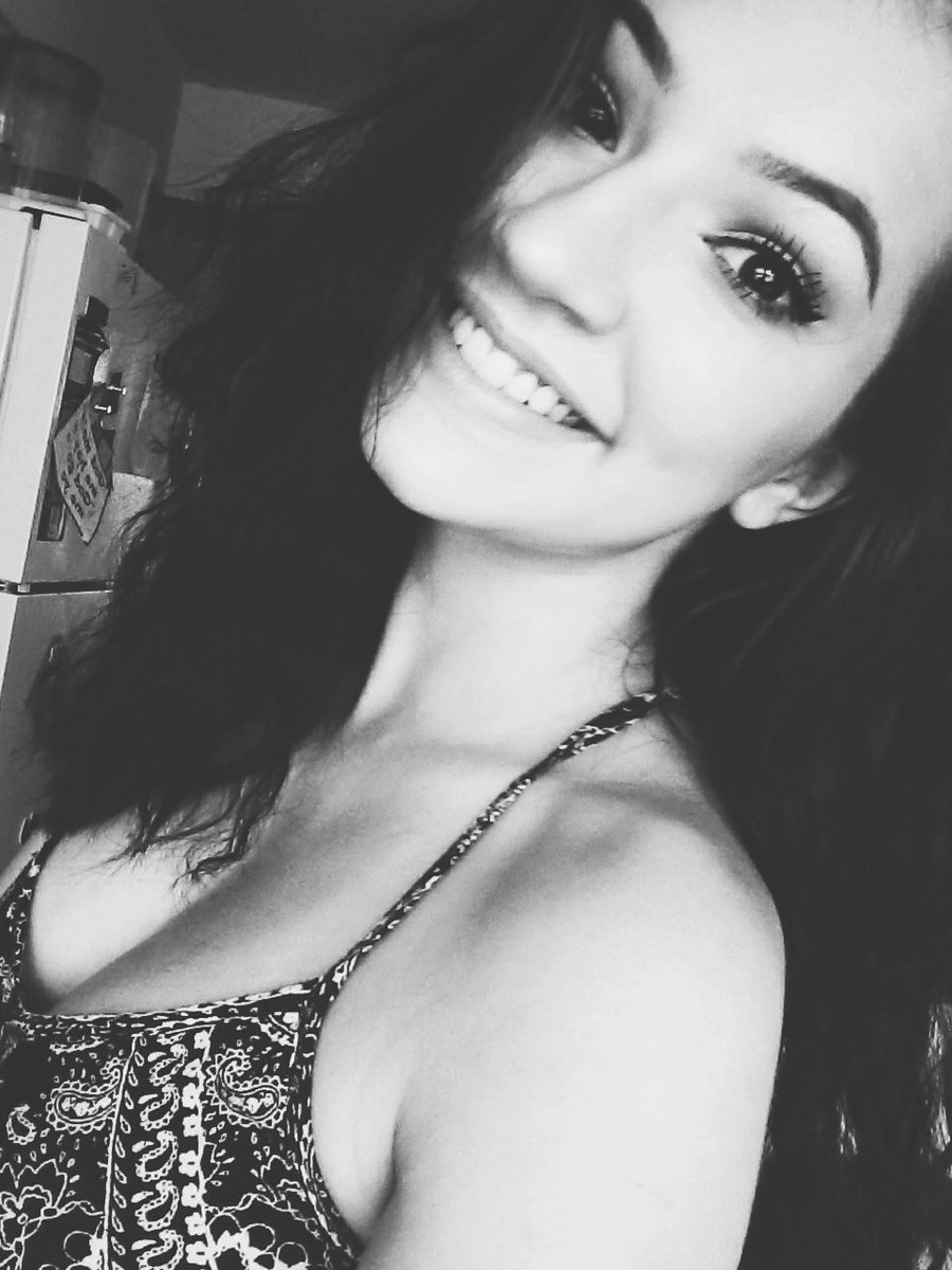 addismith_'s tweet image. Cheesin' 😀