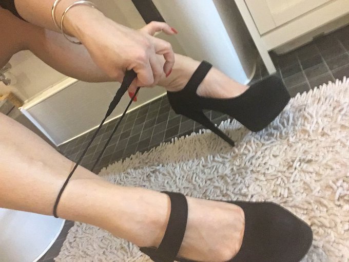 Sometimes the best times are when you have your knickers round ankles 😂🙈 @MichelleMoist @Xxxpanded @RobJohnsonphoto<a href="/tag/adultwork"class="tags"><span>#adultwork</span></a><a href="/tag/babestationcams"class="tags"><span>#babestationcams</span></a><a href="/tag/xxxpanded"class="tags"><span>#xxxpanded</span></a>