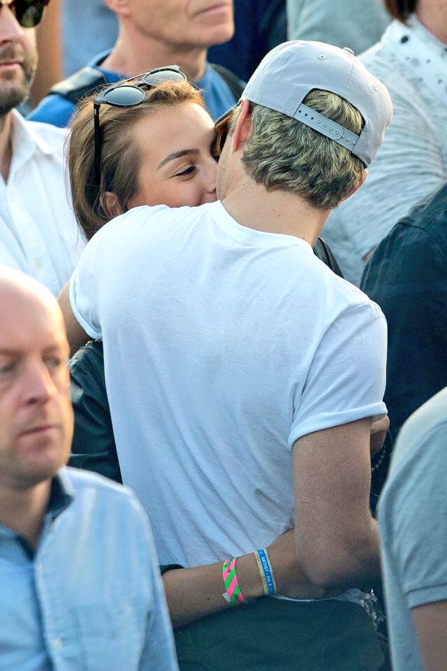 1Dupdategirls's tweet photo. Can we talk about how cute Niall and Celine are!! Genuinely really happy for them ☺️❤️ -Hannah https://t.co/nTakU0cLSK