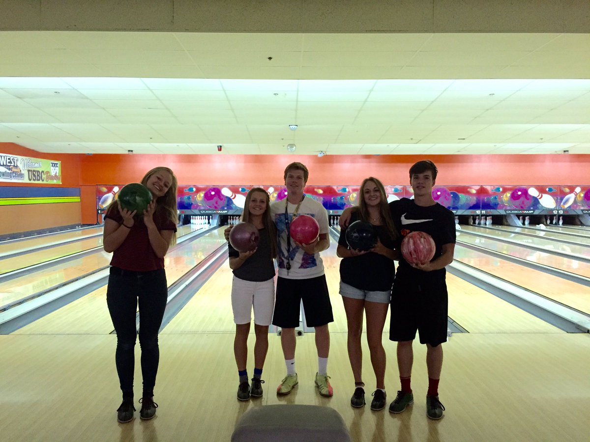 nielson_josh's tweet photo. 🎳🏆 https://t.co/Sa6ys5AOwh