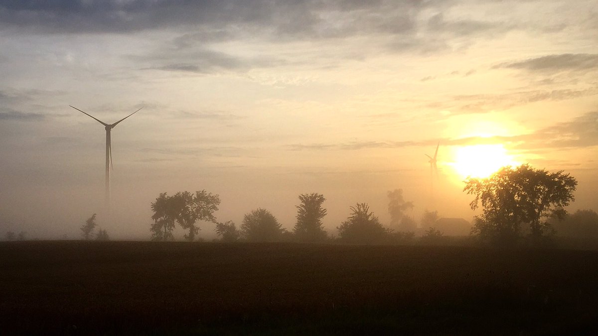 A photo from my drive to work this morn. I build wind turbines. I love my job. I believe in what I build. #prowind