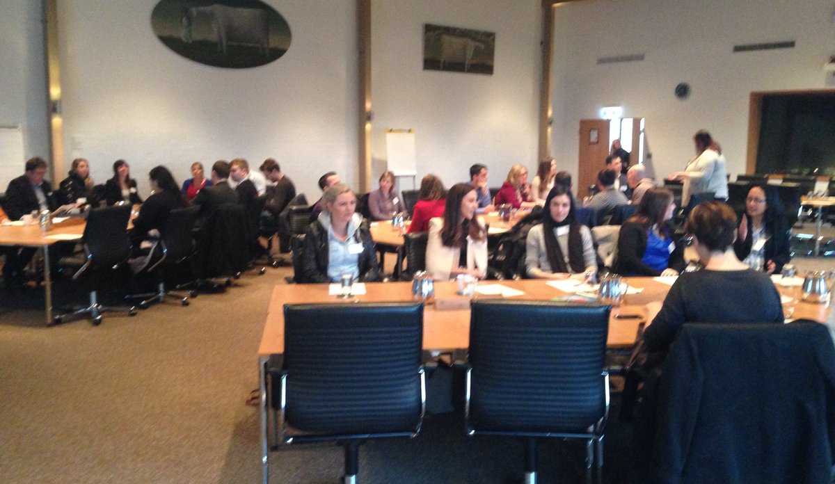 GiveGeelong's tweet photo. Welcoming our 2016 Loaned Executives to our 1st day of training at @WaurnPondsEs https://t.co/zs9rmB3POQ