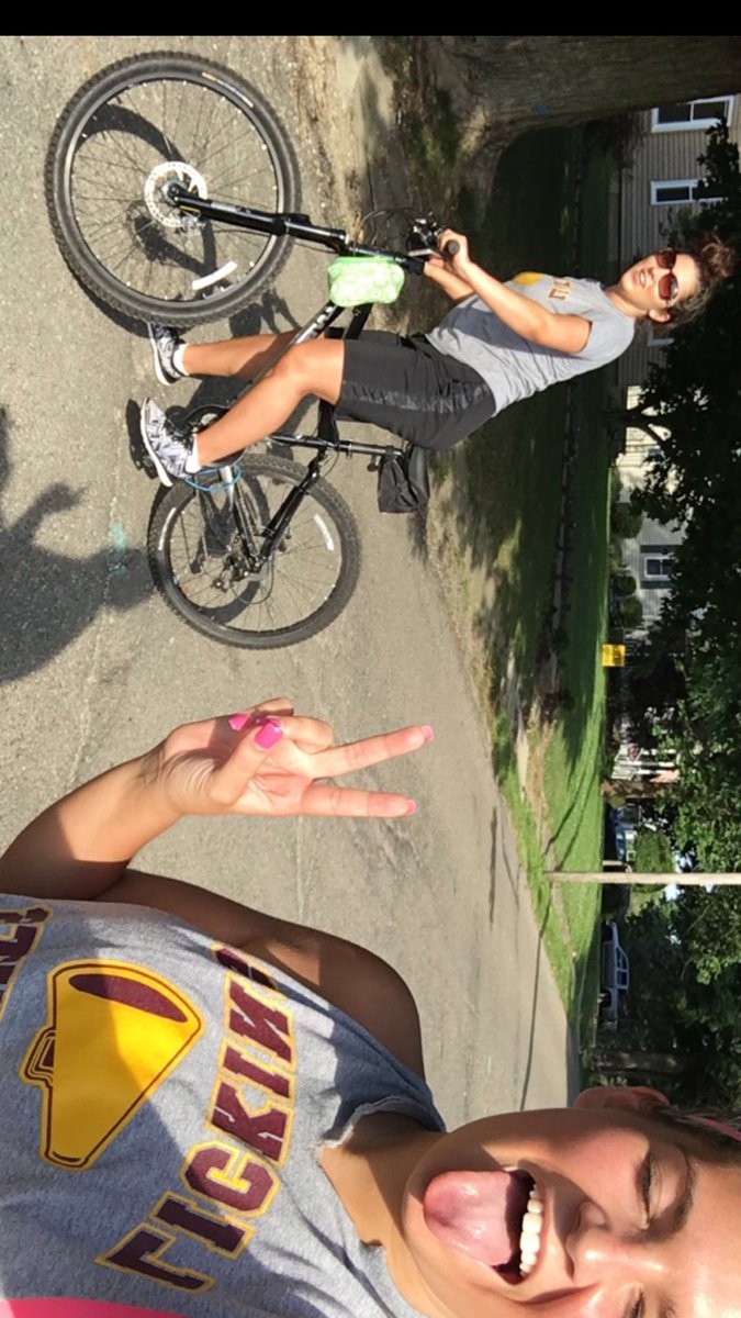 k_gronbach's tweet photo. 3.5 miles 😌💪🏽 slight work #itsalifesyle https://t.co/OxdLHY1pSz