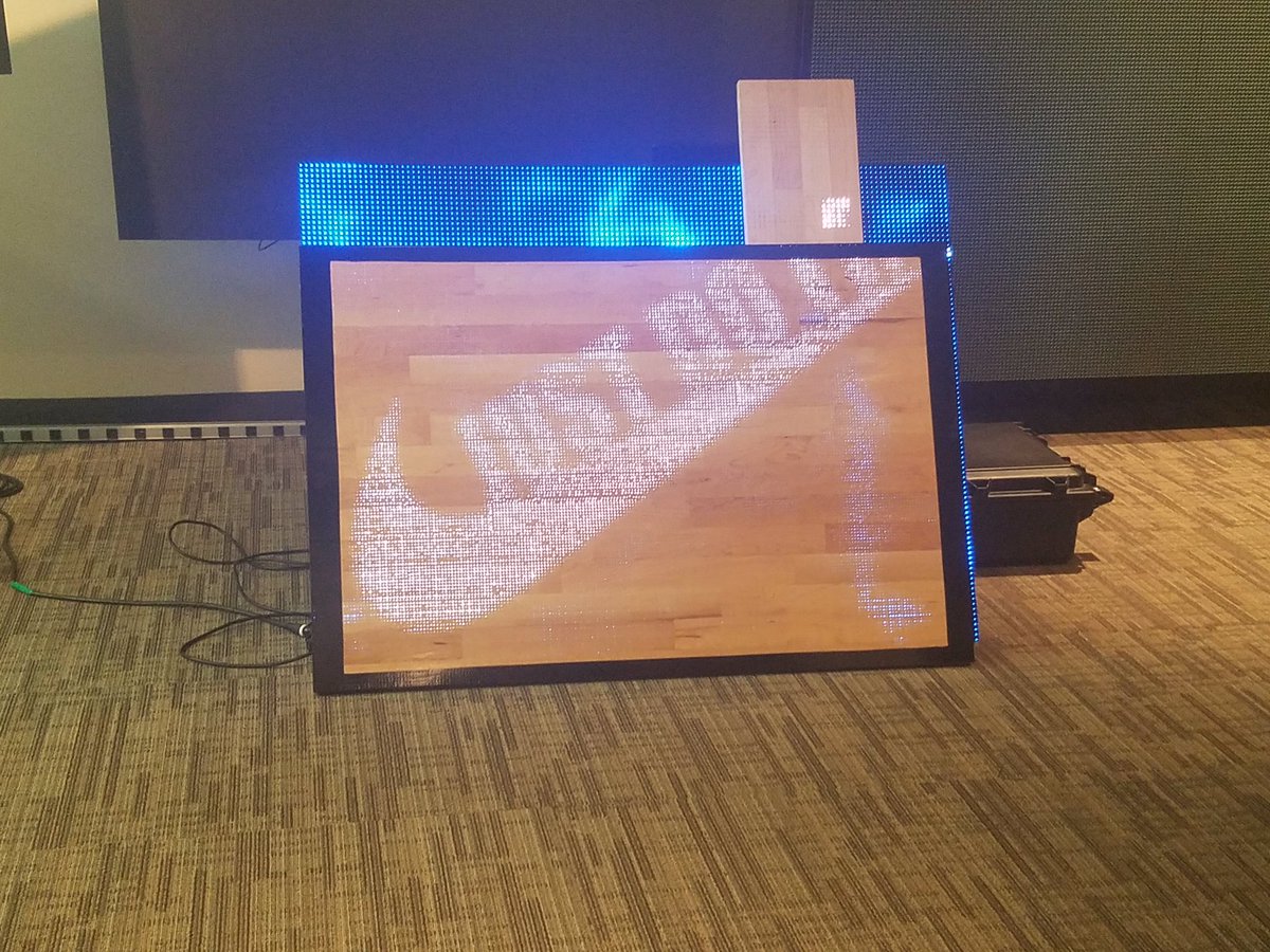ElectrafieldNG's tweet photo. Small #ElectraCourt⚡️ prototype in action! #LEDcourt @Nike https://t.co/dQ5DJamYKK