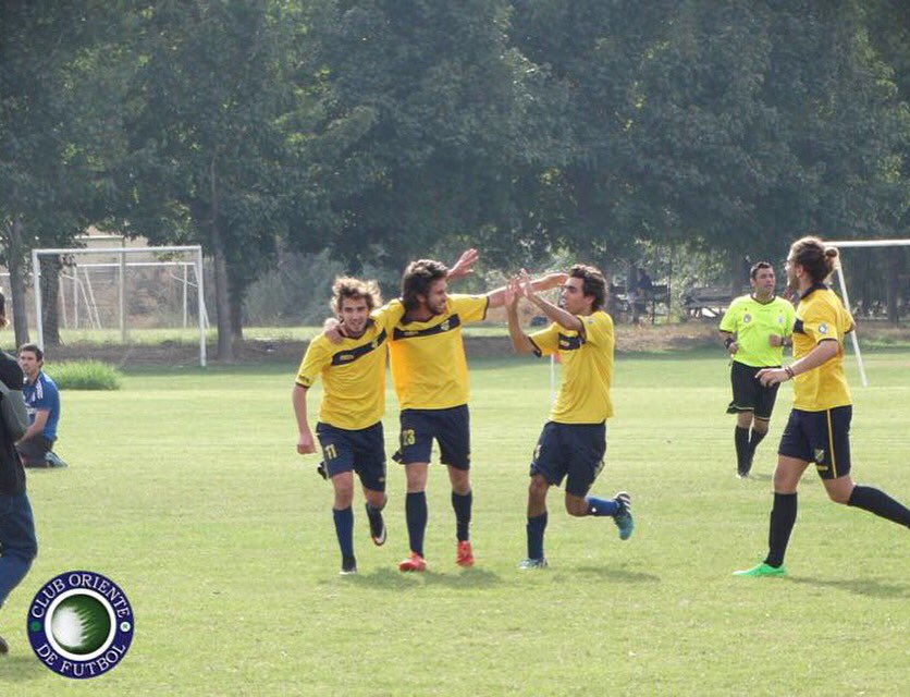 ligaoriente's tweet photo. Hay alegrías que sólo las da el fútbol.....⚽️⚽️⚽️
https://t.co/5iNCNKPcrt
#cluboriente #ligaoriente #fútbol #Cof https://t.co/6Nxd8NcFcT