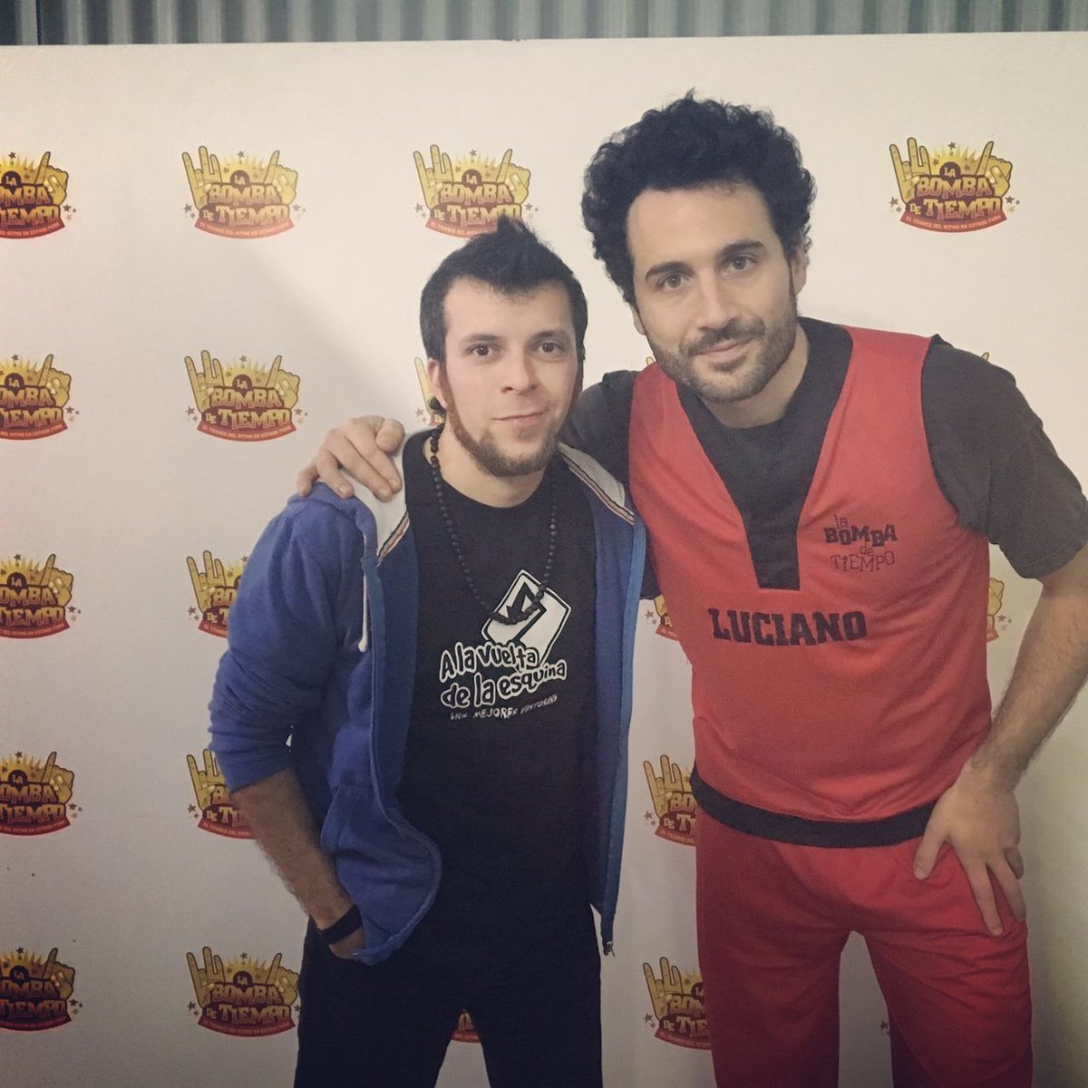 Luciano Larocca de <a href="/labombadetiempo/">La Bomba de Tiempo</a> en el <a href="/CCKonex/">Ciudad Cultural Konex</a> entrevistado por Sebastian Barile para <a href="/AlaVueltaok/">ALaVueltaDeLaEsquina</a> <a href="/Zoe1071/">Zoe 107.1</a>