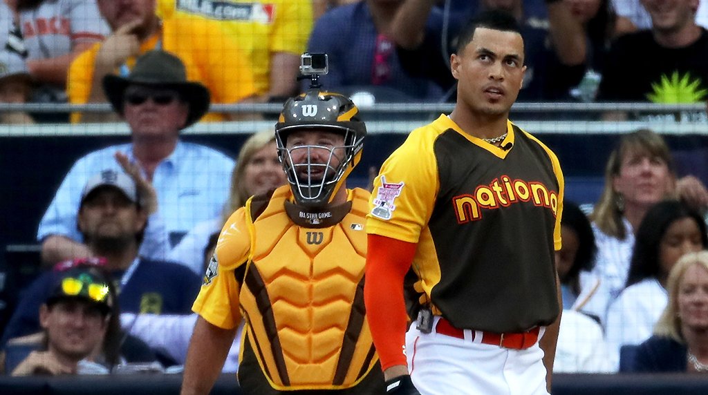 Cut4's tweet photo. Get off me ⚾️. #HRDerby https://t.co/8sa0qHQChw