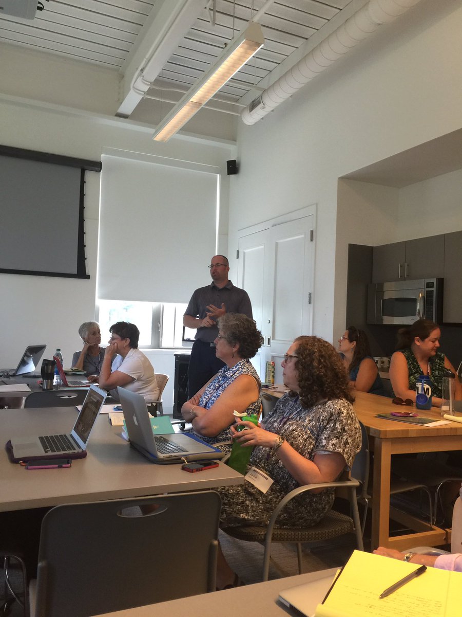 tracieutah's tweet image. "The most important thing you do when you blog is look out the window." @RabbiJason #beyondwalls @KenyonCollege