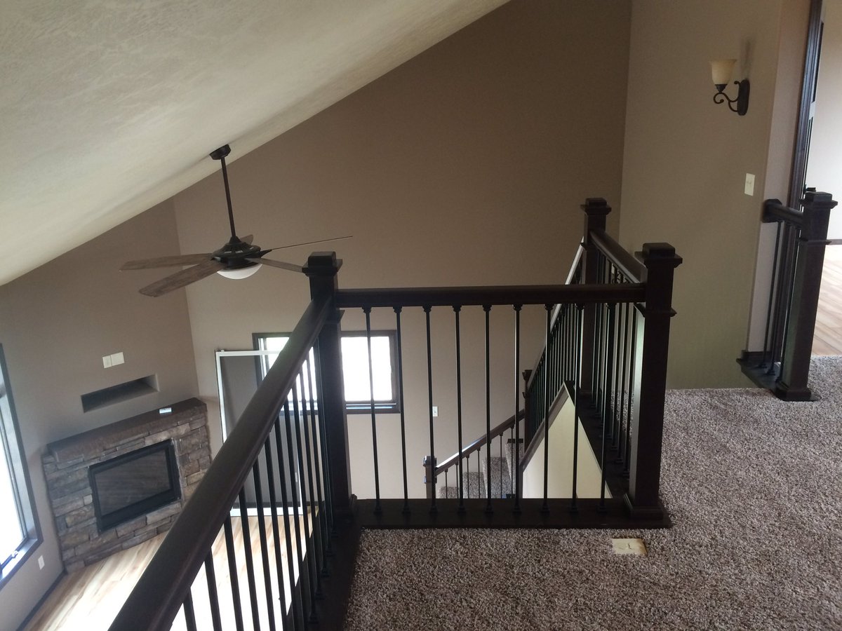 IntegritySF's tweet photo. Another quality trim job completed by our skilled craftsmen! #integritySF #TrimCarpentry #builtbyintegrity https://t.co/uL72l50oyN