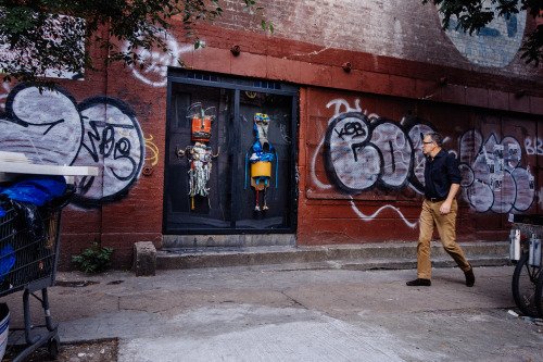 RAE BK in Lower East Side, NYC streetsy.com/post/147252582… #streetart #graffiti | twibble.io