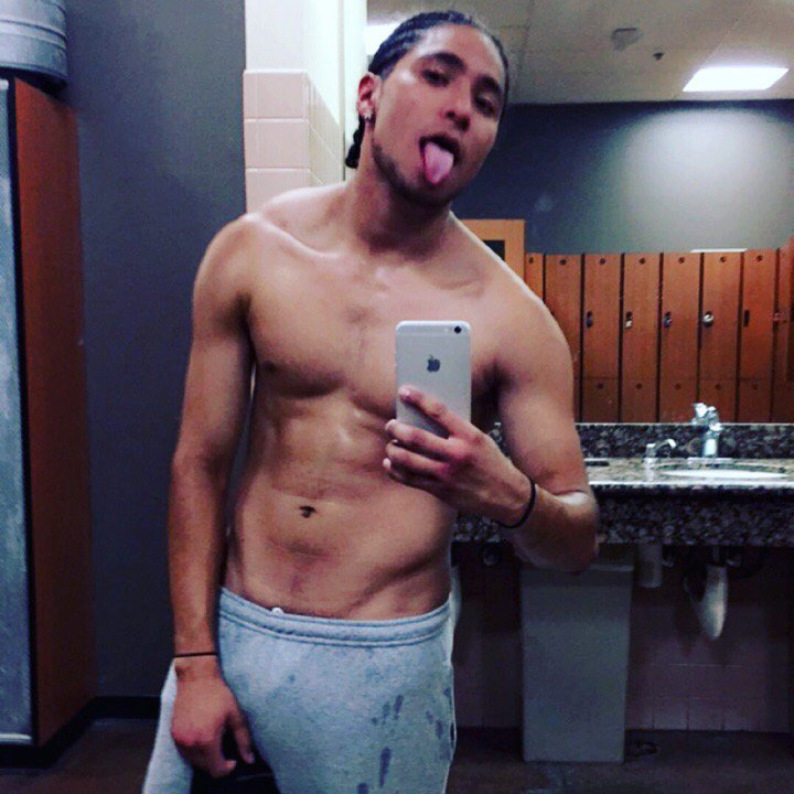 TheeRogerLopez's tweet photo. #Liveme #TalkLikePokemon #ReadItBackwards TheeRogerLopez’s #onairnow~ https://t.co/BXHA8jUHIO https://t.co/HiXrqXWdio
