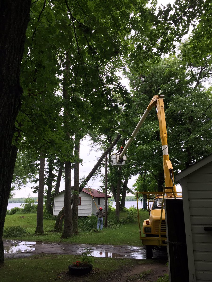 Sunset_Point's tweet image. Cleaning up from Tuesday's storm. Thanks Plackner Tree Service! #GrandRapidsMN #summerstorms