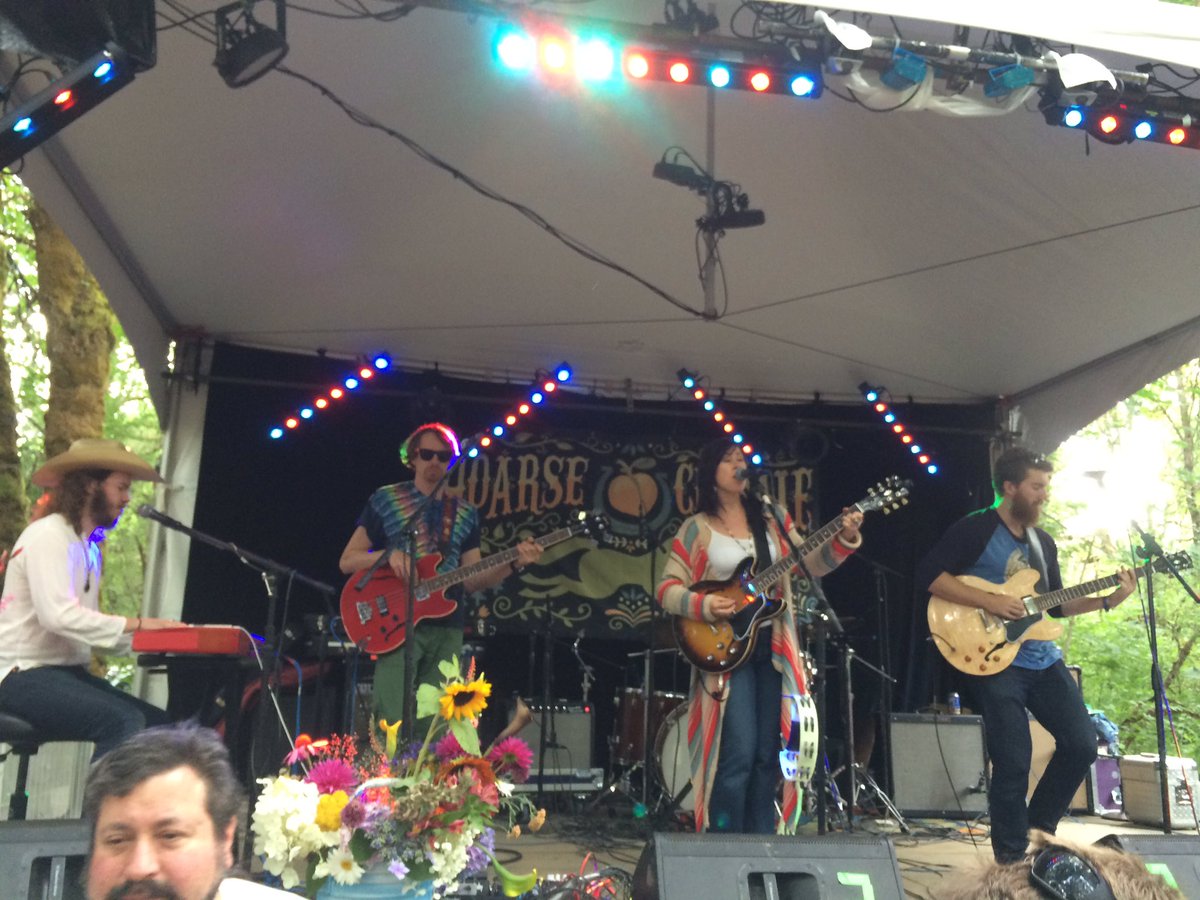 ratdogfreak's tweet photo. My weekend in pictures:
Midnight North @ Hoarse Chorale #OCF16 https://t.co/q1IbX13U8j