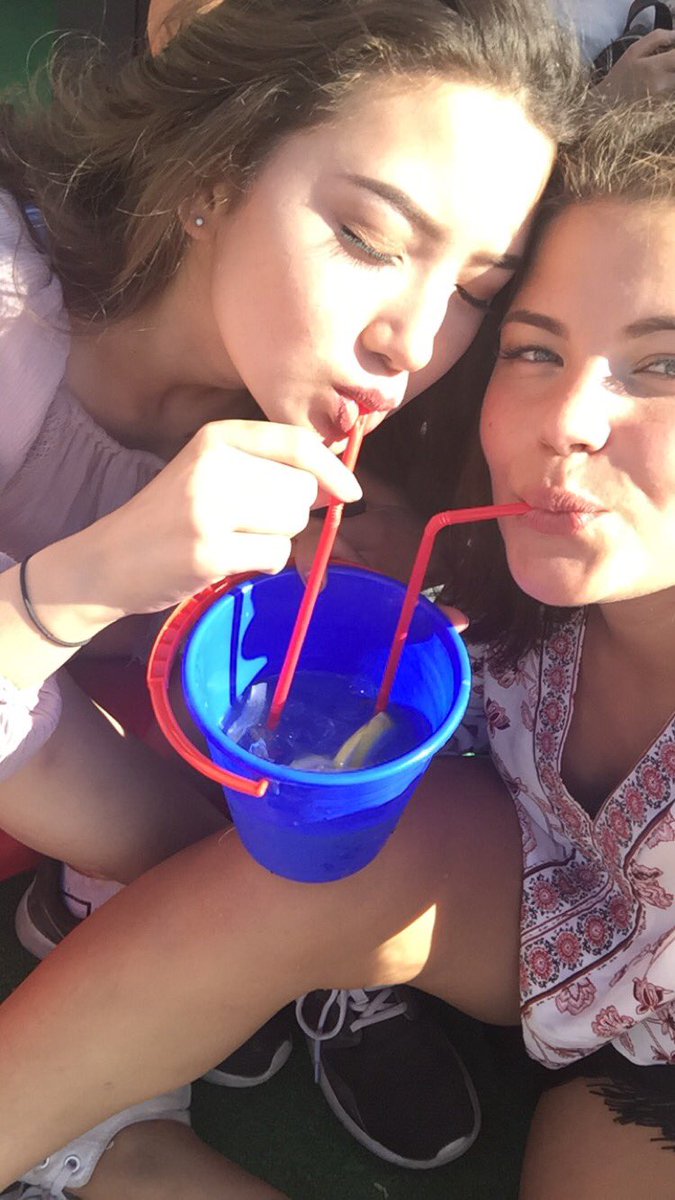 EmmaPeltomaa's tweet photo. Despite the feeling I'm experiencing right now I had 1 of the most amazing weekends of my life! #Ruisrock2016💗😎🍾 https://t.co/9lOYWRtlCp