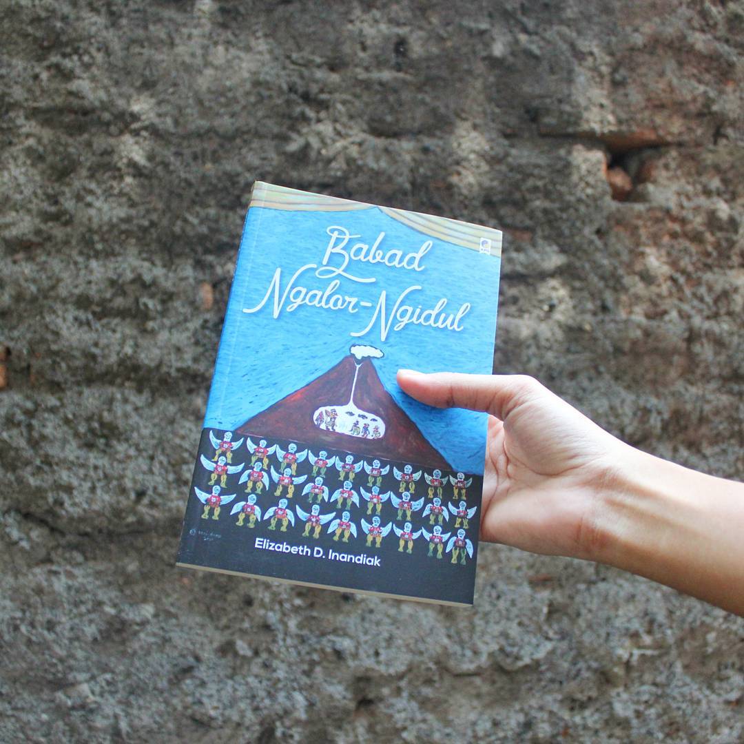 penerbitkpg's tweet photo. Buku ini melanjutkan dongeng karya Inandiak yang terbit pada tahun 1998, “Beringin Putih”. #BabadNgalorNgidul https://t.co/ca8McxHW3k