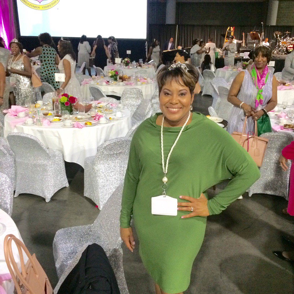 jsimienmedia's tweet photo. Celebrating 25 yrs as a woman of Alpha Kappa Alpha 

#AKABoule2016
#SilverStar Status
#EtaKappaChapter
#EnvytheIvy https://t.co/8Abb1cCz6f
