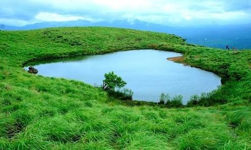 praiz_M13's tweet photo. #ദൈവത്തിന്റെസ്വന്തംനാട് https://t.co/ZUijoilvM5