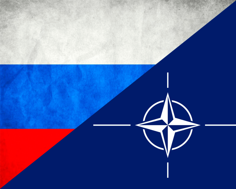 Противостояние с нато. Флаг НАТО И России. Флаг НАТО. Флаг НАТО И РФ. НАТО И РФ.
