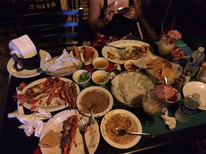 Table for 2! 👯 https://t.co/hER2eZhcWA<a href="/tag/camgirlsgolftee"class="tags"><span>#camgirlsgolftee</span></a>