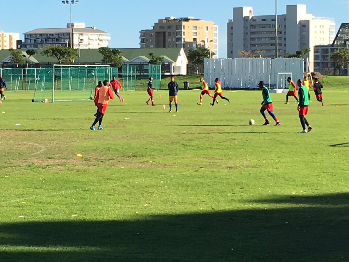 FMSouthAfrica's tweet photo. Good intensity levels at the @CapeTownCityFC training today with Tinkler &amp; Taylor overseeing the sessions. https://t.co/E2JqamC5tf