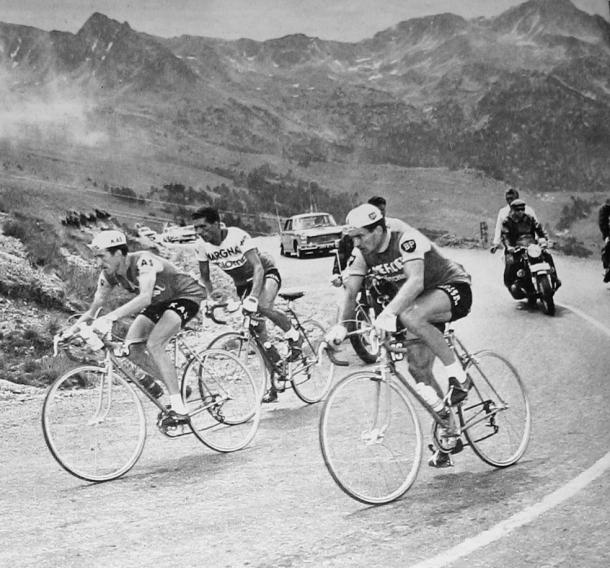 Ciclismo épico, legendario: Bartali, Coppi, Anquetil, Bahamontes, Gaul, Gimondi, Merckx... - Página 2 CnJsNtPWgAA4C0O?format=jpg&name=small