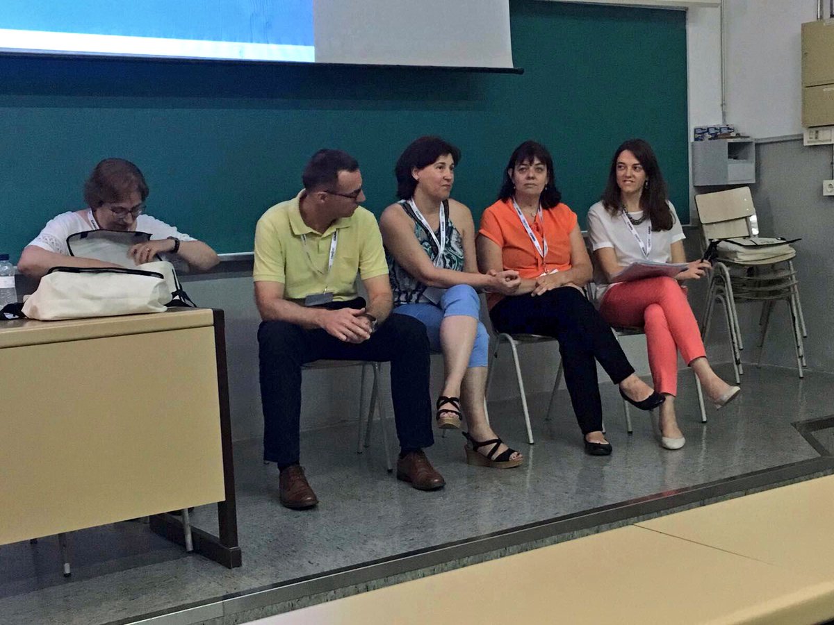 escolaguinardo's tweet photo. Ponència a la UB sobre relacions i Canvi  a la resta d'àrees #c2EM2016 #c2em @MMACA_cat https://t.co/rGQxIiJkTF