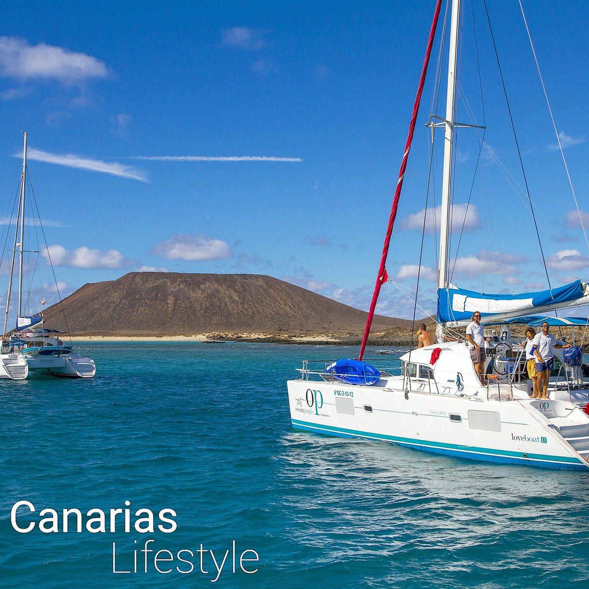 Have you ever been in Isla de Lobos? Our friends of @oceanpeoplecatamarans await you...
Photo: <a href="/acabadas2002/">Rafael A.Cabadas</a>